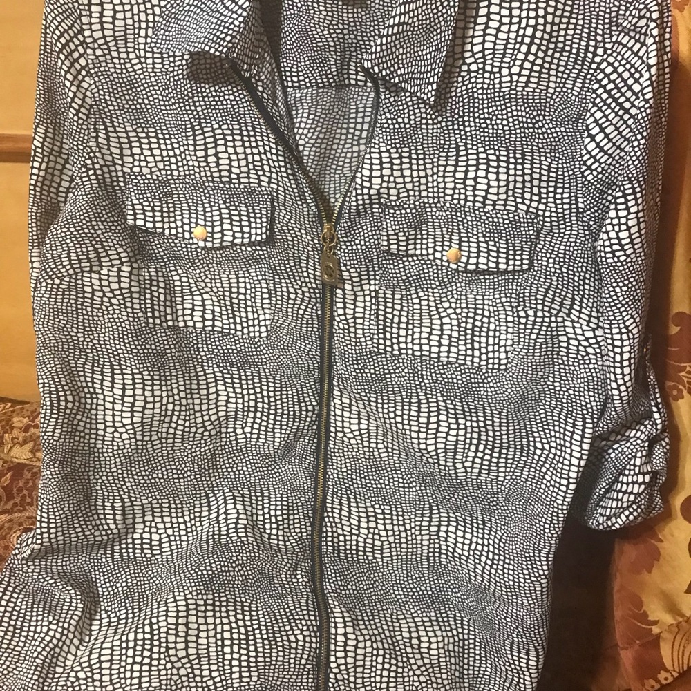 Michael kors blouse size Large very good condition
